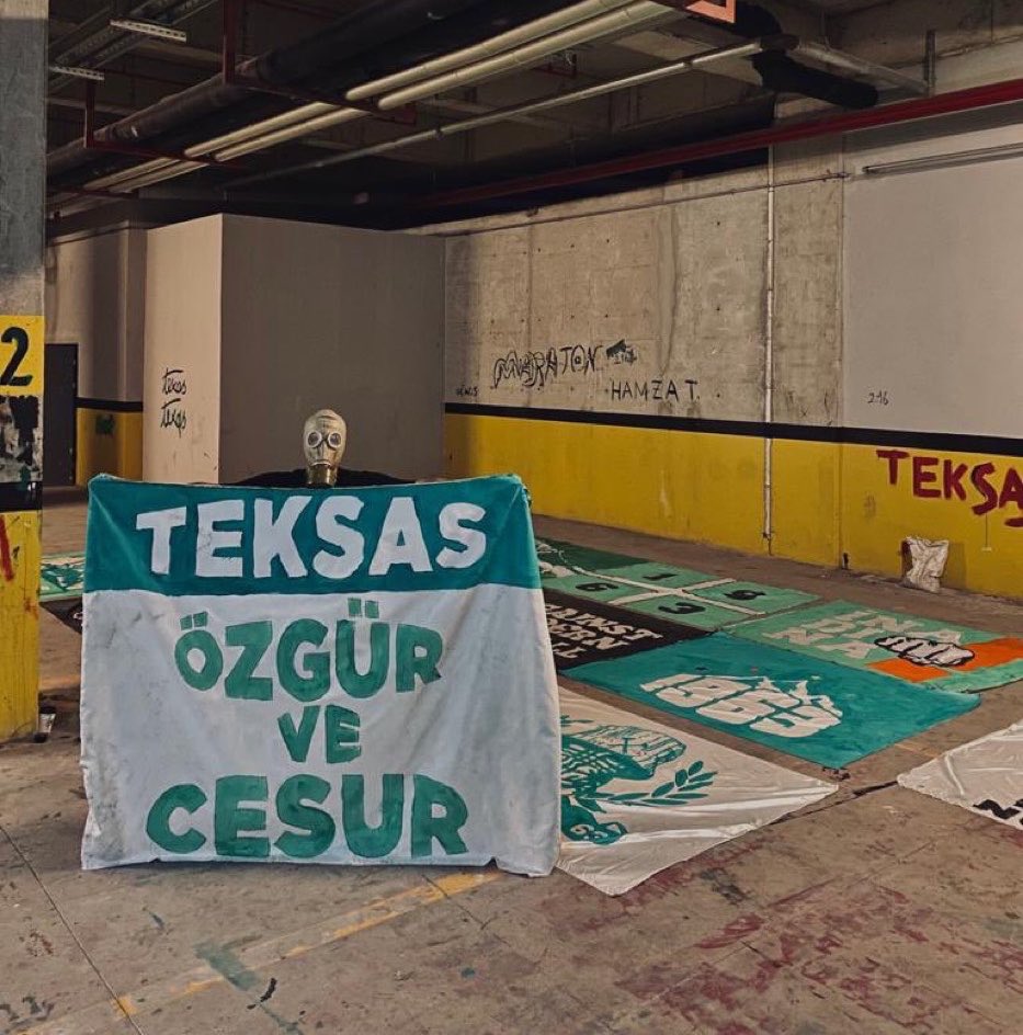 sadecebilalya's tweet photo. Bu saatten sonra TFF denilen kurum Bursa'ya bir daha milli maç vermez. Bu akşam Bursa tribünlerden yedikleri racon içlerine oturdu çünkü. 
Biz susmayız, susmayacağız. https://t.co/XvfWImCmXv