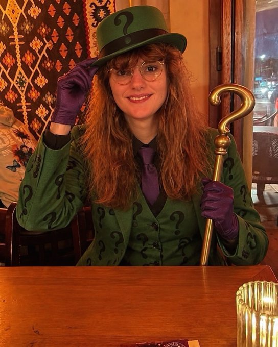 GD44vh's tweet photo. Nigga was the riddler holy shit https://t.co/2KfVSX9p6M