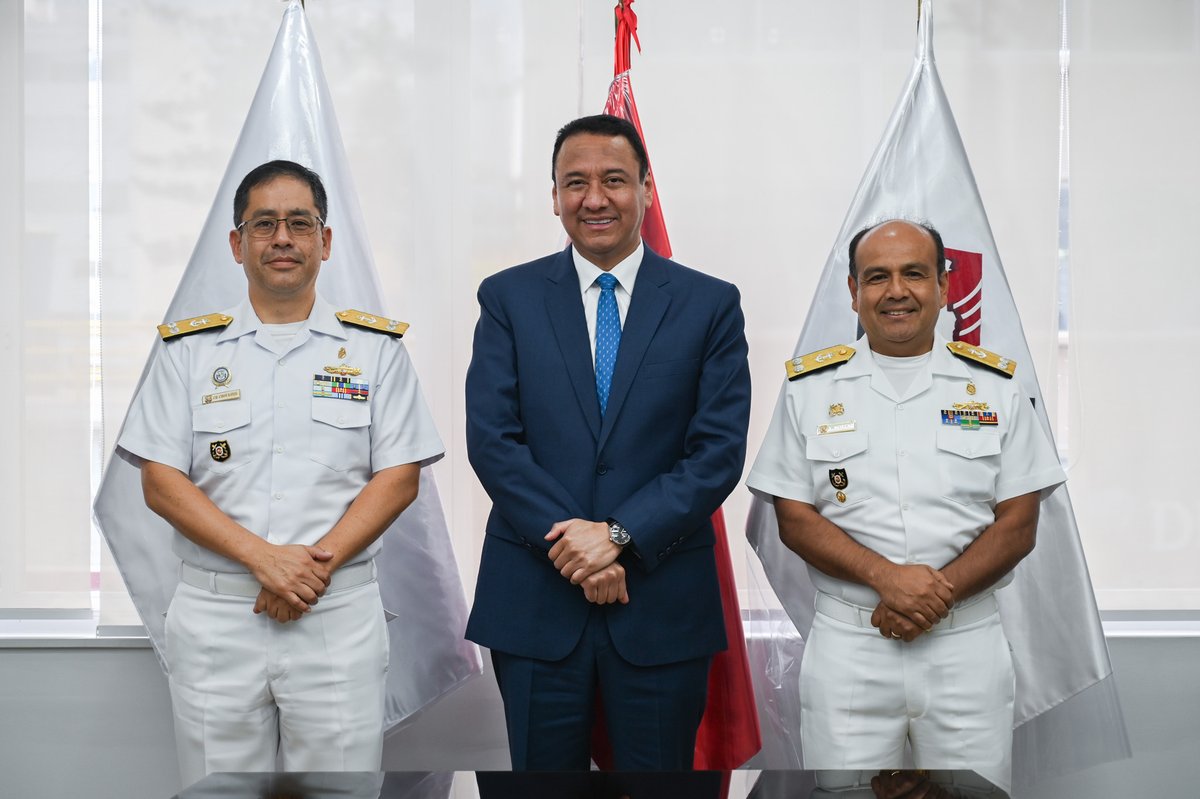 sbn_peru's tweet photo. ✅ #SBNInforma
💪 ¡Impulsando la gestión predial!
☝️El superintendente de la SBN, Angel Manero Campos, se reunió con los Contralmirantes Chiti Choy Kifok Arce y Edgar Moreno Cedamanos, de la Dirección de Gestión de Predios e Inmuebles de la Marina de Guerra del Perú. (1/2) https://t.co/Y68kWldYFG