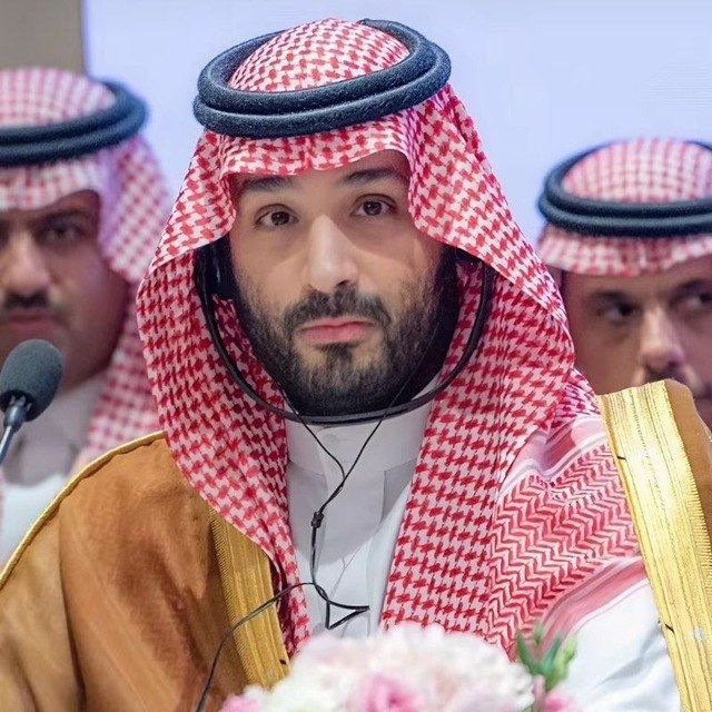 1991HM's tweet photo. نماري به ورايتنا فوق منشورة 🇸🇦❤️

#ولي_العهد‌ https://t.co/cfdhIaz0ph