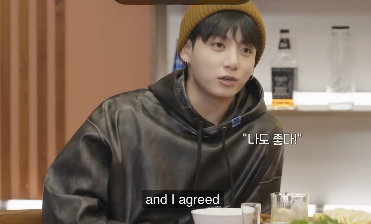 fltrmytm's tweet photo. you seriously think bighit forced jk to film with jm because some fans begged for it? based on what? you were literally claiming he was forced, he said “나도 좋다!” himself. smhw when jk says or does smth that doesn’t fit your narrative, his own words suddenly don’t count. https://t.co/HSUJyaIoKE