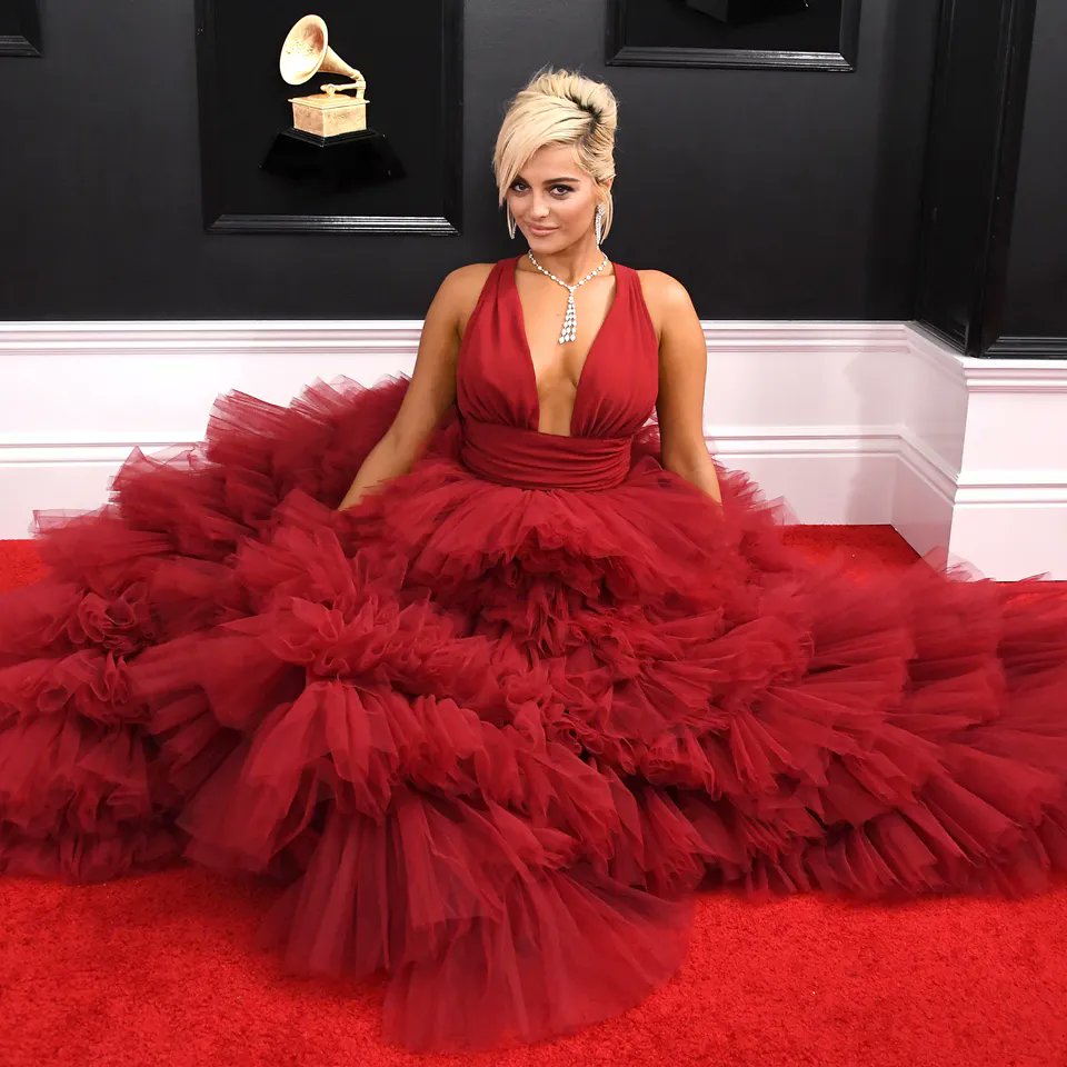 imalltoowell's tweet photo. This was the dress Taylor's team ended up getting bebe and oh wow https://t.co/MZKuPti4vu