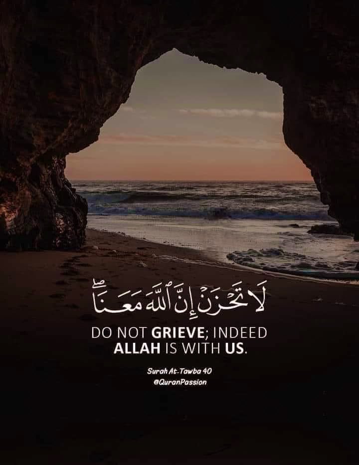 omhazem1956's tweet photo. التعلق بالله هو : 
الأمان  الذي لا يصحبه خوف، 
والطمأنينة  التي لا يشوبها قلق، 
والتوفيق  الذي لا ينقطع، 
فما دام الله معك ، 
لا يهمك شخصًا آذاك
ما دام الله يحفظك لا تحزن على أحد أهملك
وما دام الله يريد لك شيئًا 
فلن يقف في وجهك شيء أبدًا..!!  
فـَ يارب لا تعلق قلوبنا إلا بك🤍
. https://t.co/m9CMb6GpAN