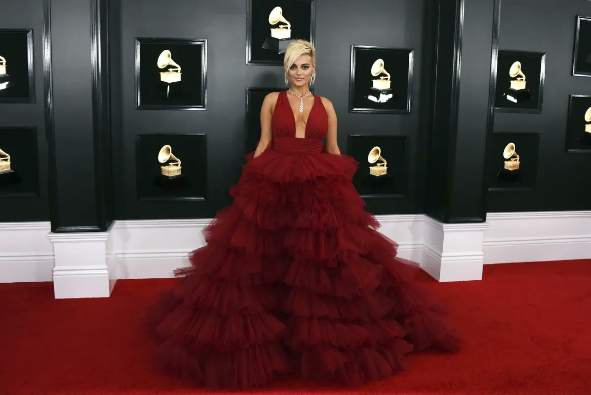 imalltoowell's tweet photo. This was the dress Taylor's team ended up getting bebe and oh wow https://t.co/MZKuPti4vu