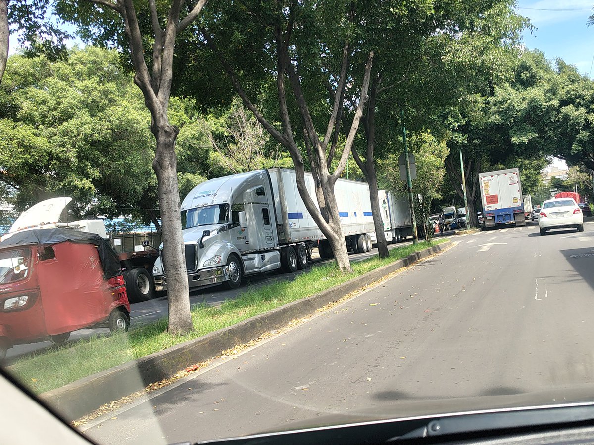 vitne10's tweet photo. @C5_CDMX @SSC_CDMX @LaSEMOVI @Izta_corrupto @Alc_Iztapalapa @OVIALCDMX https://t.co/iXWTMpX1f2