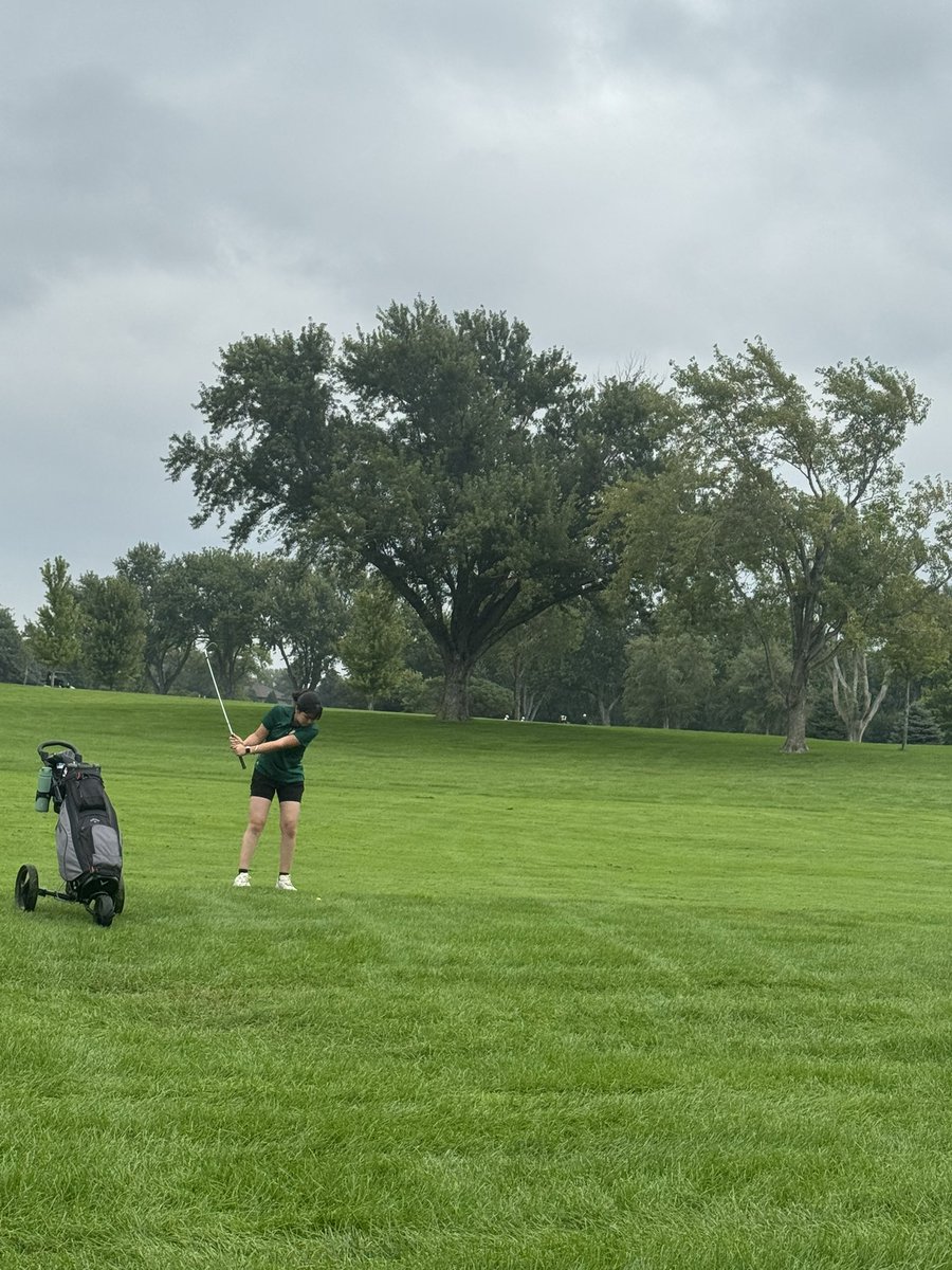 obryangirlsgolf's tweet photo. Metro Golf at The Pines! #GOBEARS https://t.co/tatBGo77J1