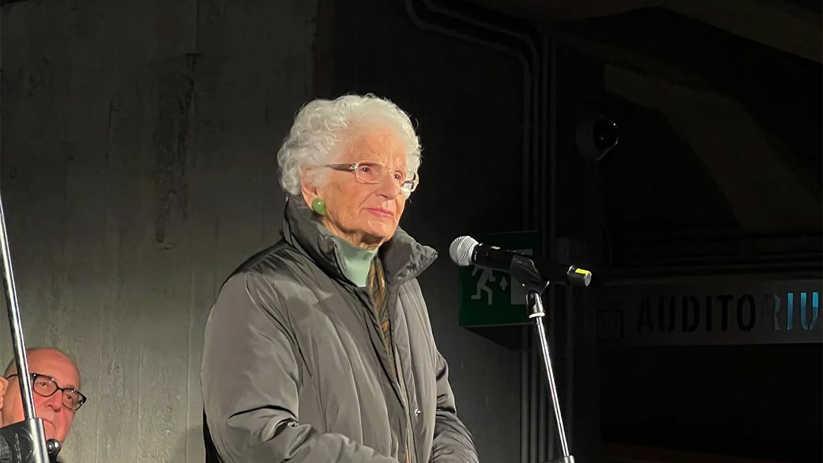 artedipulire's tweet photo. Parallelamente all'appello di Segre, oltre cento accademici e costituzionalisti – tra cui spiccano i nomi di Gustavo Zagrebelsky e della storica Anna Foa – hanno firmato un appello pubblico per bocciare fermamente il testo promosso dal governo, sull'antisemitismo.Legge illiberale https://t.co/TTomFZQEVy