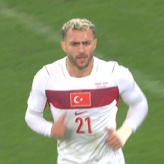 Claudioggia's tweet photo. En formsuz döneminde İtalya'ya karşı sahada sorumluluktan bir kere kaçmayan, her topu isteyen, en çok mücadele eden, razıyız oğlum https://t.co/PFv2N6Yr2m