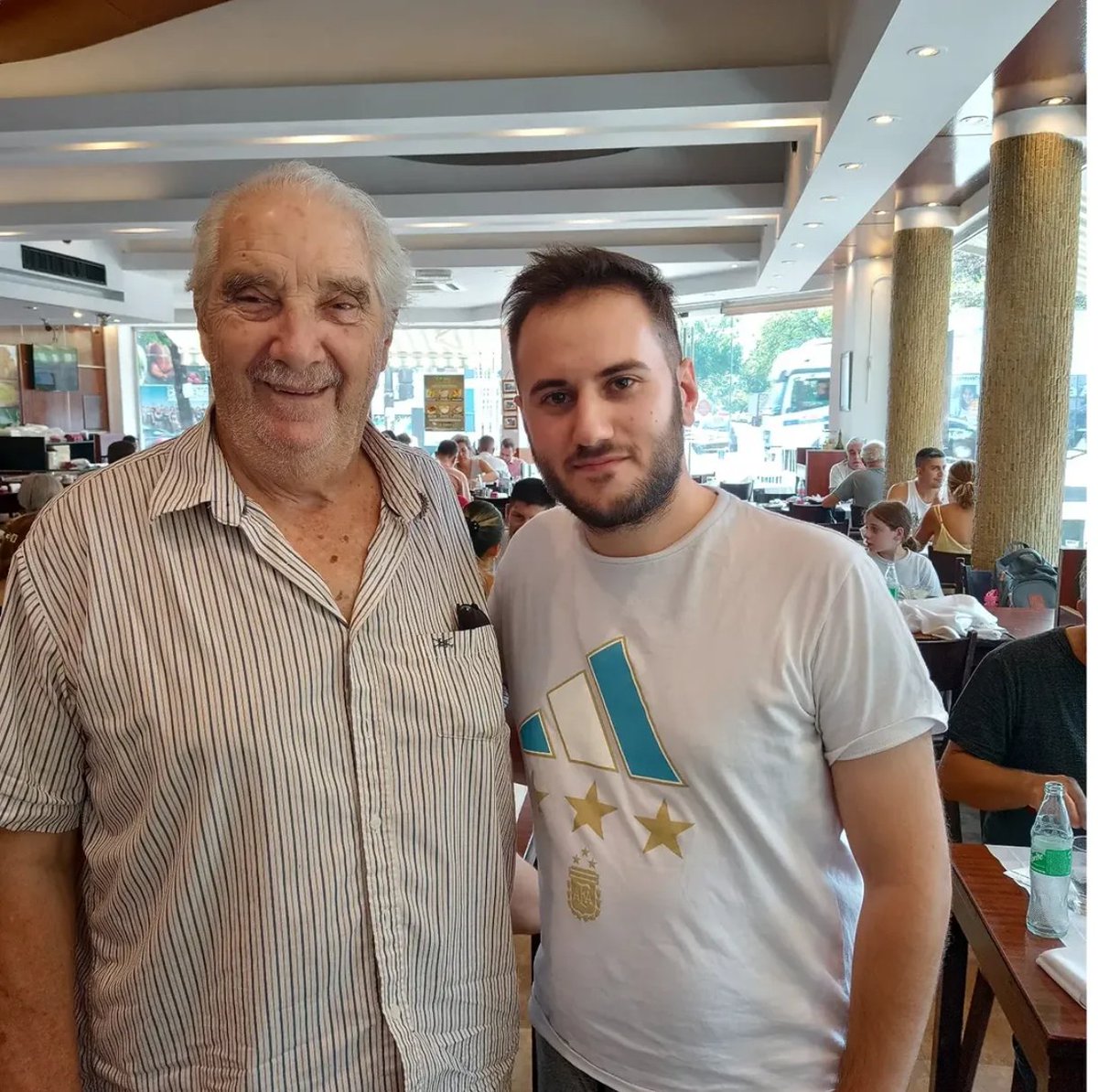 NicoVentu_3's tweet photo. Tergiversado y apropiado de manera deshonesta por los libertarios. 
Denigrado por la runfla progresista y los nacionalistas de Netanyahu y Trump. 

No tienen ni 1/4 de la militancia y la sabiduría de Alberto Buela.
Te bancamos y queremos, maestro. https://t.co/y9PiT4wEDl