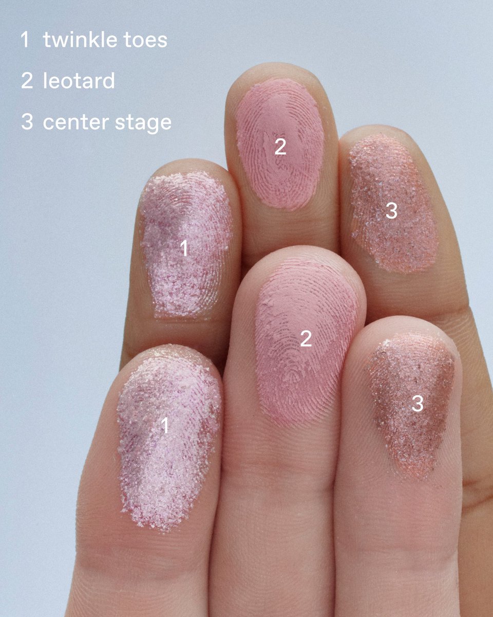rembeauty's tweet photo. six shades, endless possibilities ☁️

twinkle toes: a melange swirl of rose gold, lavender and an iridescent shimmer
leotard: dusty rose
center stage: shimmering mauve
take a bow: rich plum
spotlight: high reflective pink shimmer 
barre naked: soft pale pink 

https://t.co/YXcH0XEK2K