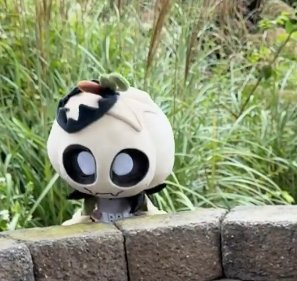 PhylliPolariAlt's tweet photo. THE PRINCE GOURDY PLUSH IS SO CUTE UWAAAAA~!

one day I shall take home the creature and put him amongst my display of other fellow plush creatures mwah ha ha! https://t.co/lz4SnW2p81