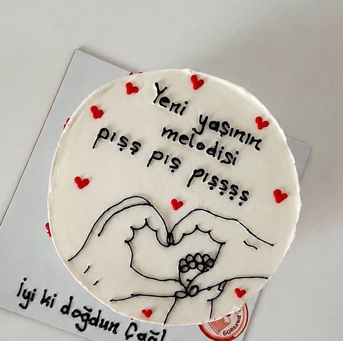 mutluluksonrasi's tweet photo. @floweredminds_ Bize de 2. Fotodaki pasta geldi , allahtan ChatGPT ile shoplayıp 1. Foto haline getirip öyle stori attık …. https://t.co/FkTHtAF9nc