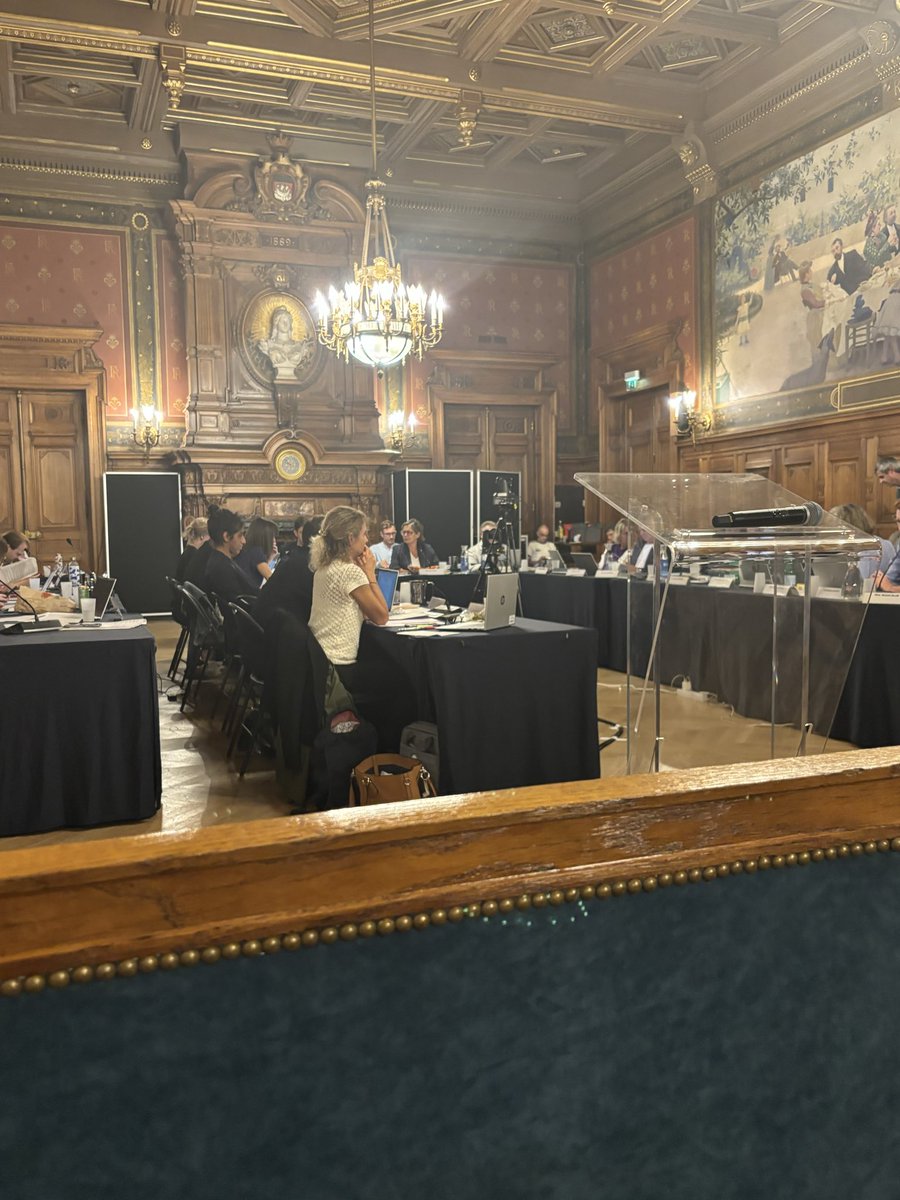 GrillotPatrick's tweet photo. Au CA Paris14 vote sur le règlement intérieur. @NveauSouffle14e a reaffirmé son souhait que les préoccupations des 14ziens-nnes qui arrivent au CA via les  voeux et questions, soient prises en compte et que la voix de l’opposition puisse être une réalité https://t.co/amT9VUDnxh