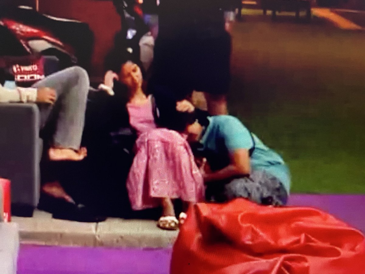 priyasanjay08's tweet photo. I really love Kiran and Sandy’s bond 🥹❤️. #BBK13 
Paapa he was crying like a baby 😭 https://t.co/ErINrdiePy