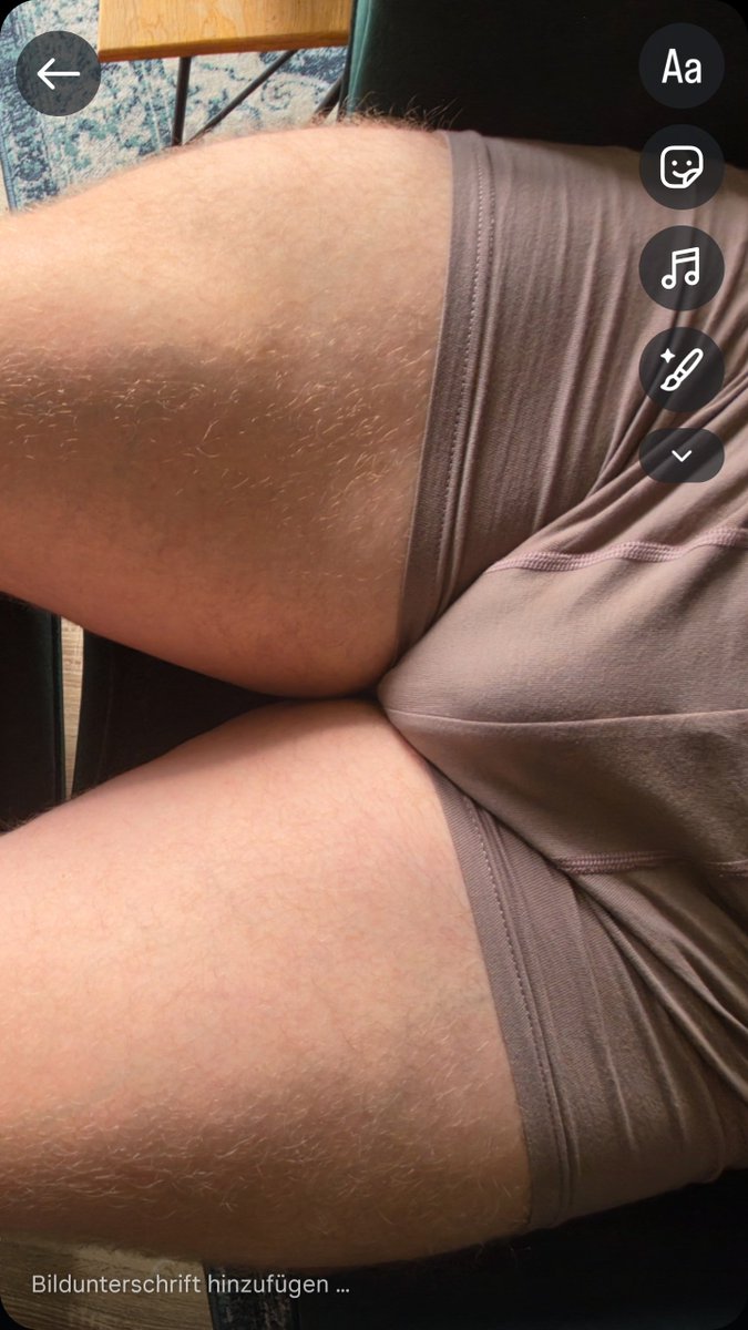 netfelixxx's tweet photo. Thighs so thick they barely fit the frame 😮‍💨 https://t.co/76MB5FGREP
