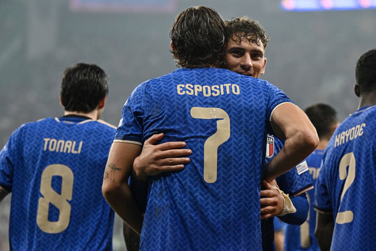 HQpcrt's tweet photo. Pio Esposito &amp; Sebastiano Esposito #NationsLeague https://t.co/tFOkc8dJDe