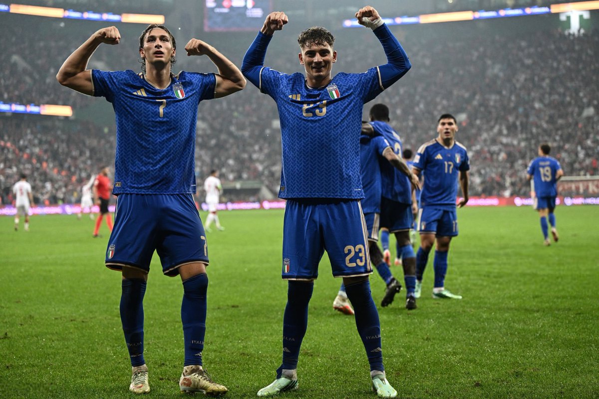 HQpcrt's tweet photo. Pio Esposito &amp; Sebastiano Esposito #NationsLeague https://t.co/tFOkc8dJDe