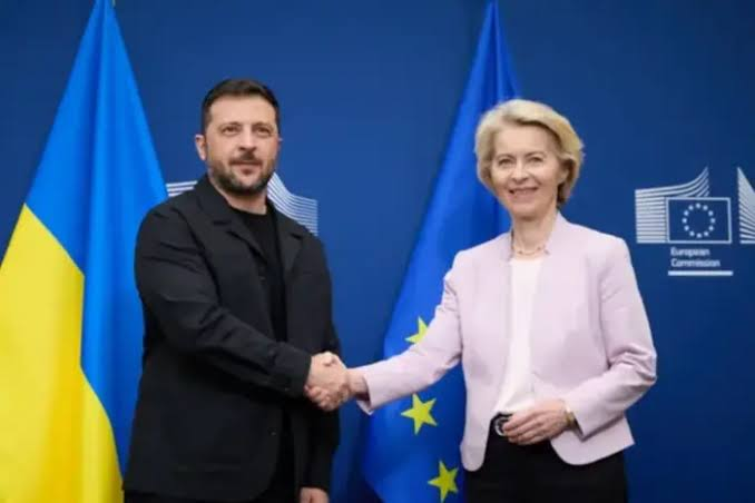 3zppyj's tweet photo. Україна продовжує рухатися до ЄС 🇺🇦💙💛 А новий план, про який пише Politico, має окреслити подальші кроки та пріоритети на цьому шляху. https://t.co/7HFHsIMlei