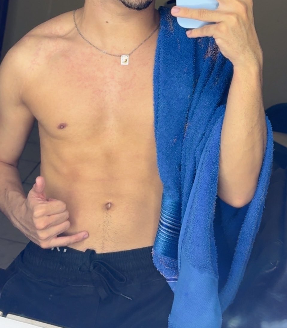 notebookacer4's tweet photo. Um twink branco 

#gay #lgbt #twink #fy https://t.co/fAsIKiH9Nw