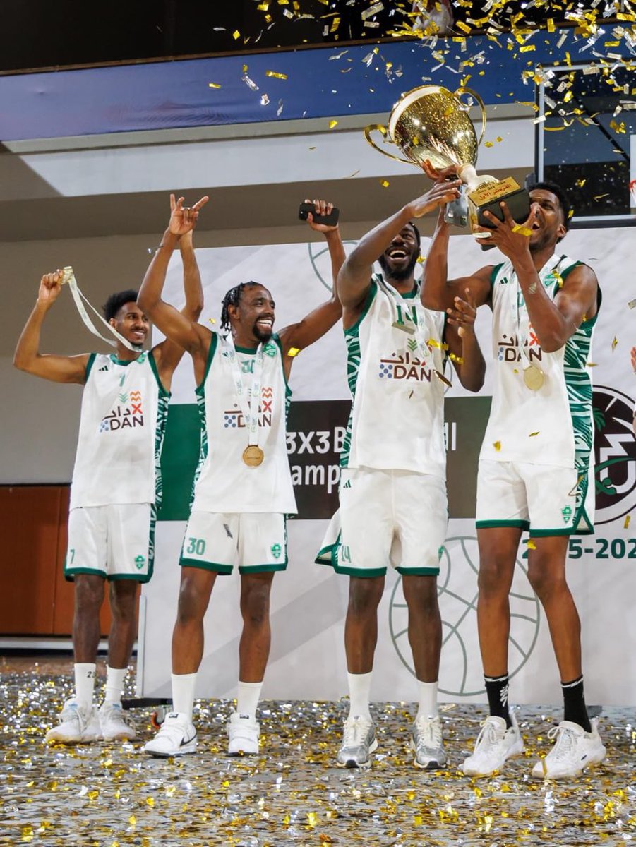 diario_AFC's tweet photo. 🚨🏀 عكاظ |

اللجنة التنفيذية في الأهلي وافقت على عودة لعبة السلة والتراجع عن قرار إيقاف اللعبة.

سيكون هناك اجتماع يوم غدًا بين اتحاد السلة والرئيس التنفيذي للأهلي "فابريس بوكيه" سيتم فيه وضع اللمسات الأخيرة بشأن إعادة اللعبة. https://t.co/V4MnQXFkw7