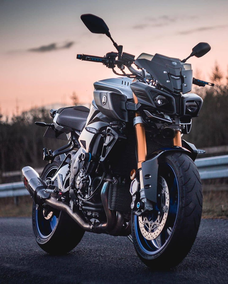 MoreMotorcycles's tweet photo. #Yamaha MT-10 https://t.co/fJTWMefujK