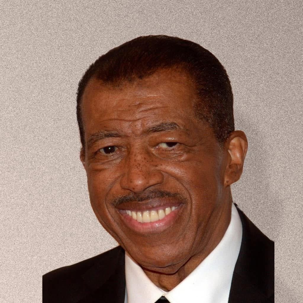 TheFrogHoller's tweet photo. Remembering Ben E. King on his birthday! – multi-award winning pop-soul-R&B singer – best known for the 1961 hit – Stand By Me –assoc acts incl-#TheFiveCrowns – #TheDrifters – solo artist – (9/28/1938 – 4/30/2015)
#TheFrogHoller
#happybirthday #BenEKing
https://t.co/edN8177nJB https://t.co/VovWY8s0Pf