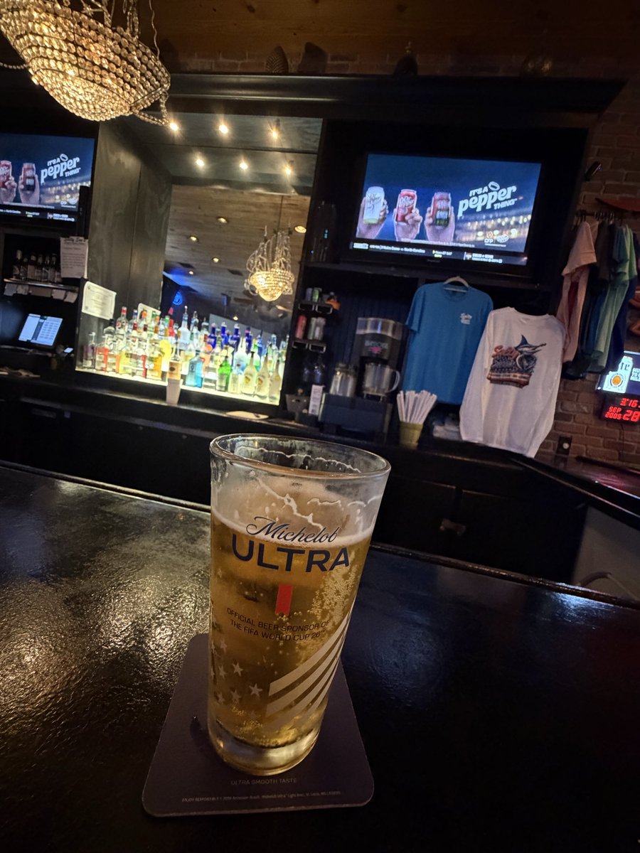JordanSpiethx's tweet photo. 18 par’s in a row in a tourney and then an ice cold American beer. #lank https://t.co/GVTJ4UwvAQ
