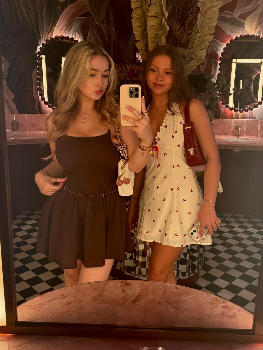 Dudesdudy's tweet photo. Beta wanted this girl exposed AND her instagram. Go show her some love 

#irl #submission #cuck https://t.co/7fXhzawUdr