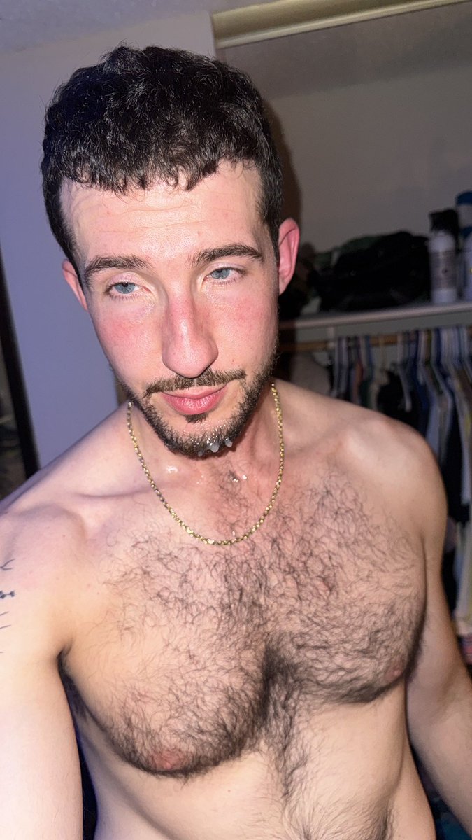 plantdaddy_mnn's tweet photo. Fed 😇 

#growingboy 

https://t.co/48eFVv96SG https://t.co/Of2FyiWi9z