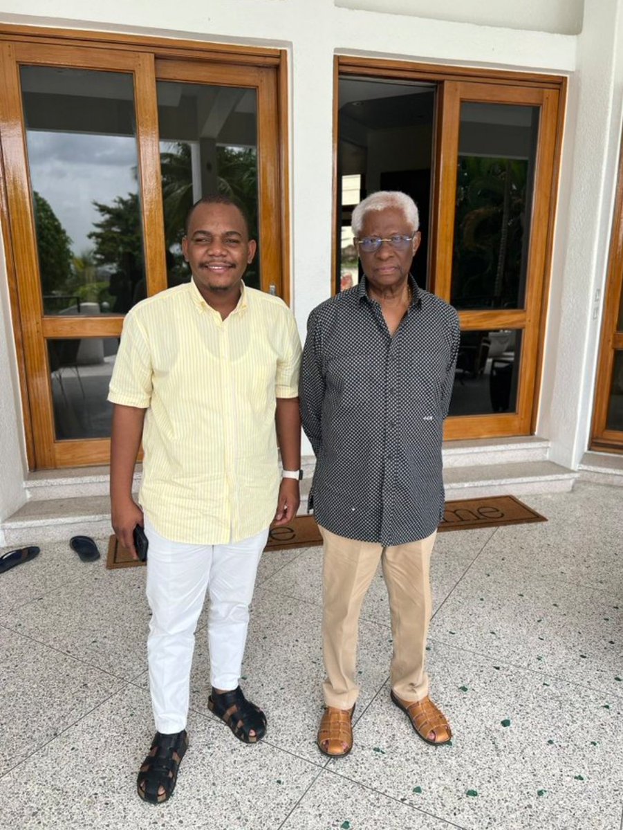 MariaNtusani's tweet photo. Alexis Thambwe Muamba a refusé de suivre Joseph Kabila dans sa folie de rébellion et de complicité dans l’agression de notre pays par le Rwanda.
Il a choisi de ne pas s’engager dans cette voie qui est une démarche mettant en péril les intérêts supérieurs de la nation. https://t.co/5LcazPGf32