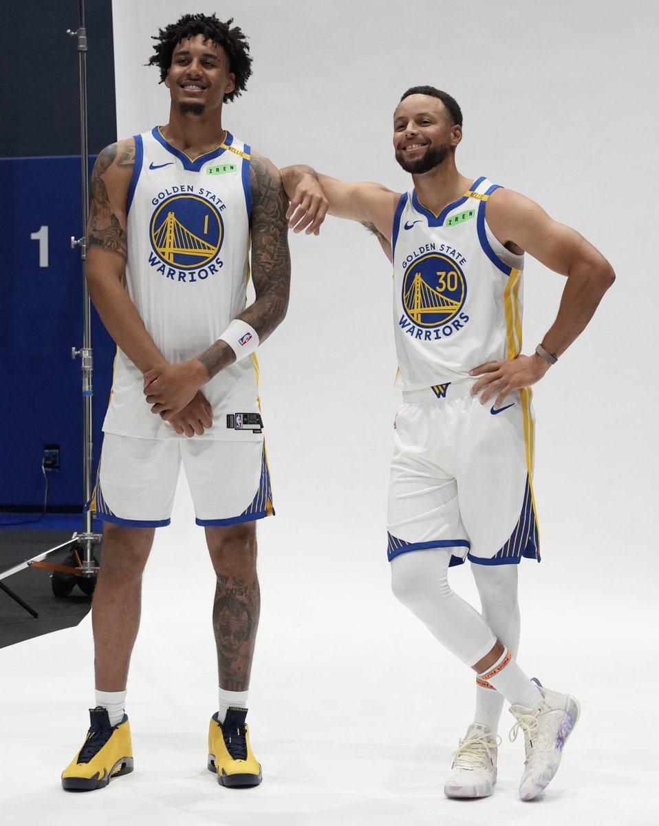 jinthirty's tweet photo. Steph Curry x Yaxel Lendeborg 🔥 https://t.co/7ehUBo6dfS