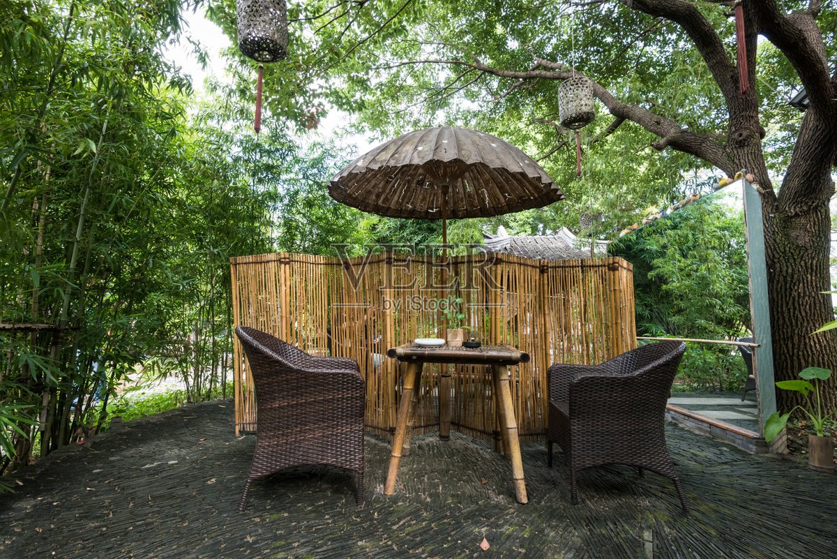 LivingforToda11's tweet photo. [Today I visited a cozy bamboo fence (度笆抠) and felt the gentle cool breeze. This small corner has a special degree of comfort I can't put into words!]， https://t.co/HFaqqrvW0A