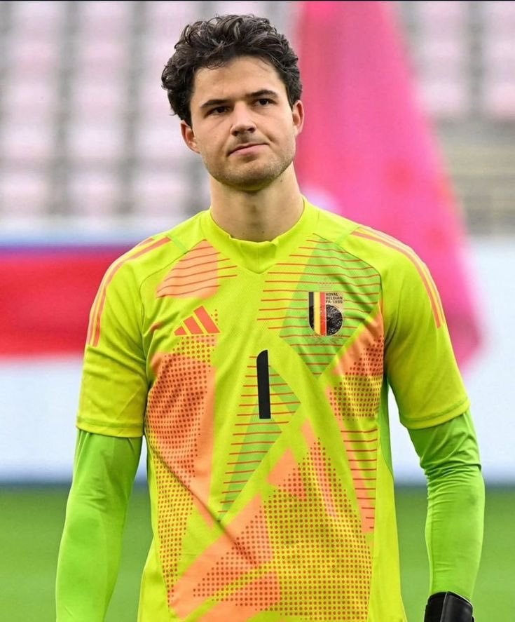 makininazo's tweet photo. Lammens is too good for that club, he needs to leave 😭😭 https://t.co/LIm2avp2wj