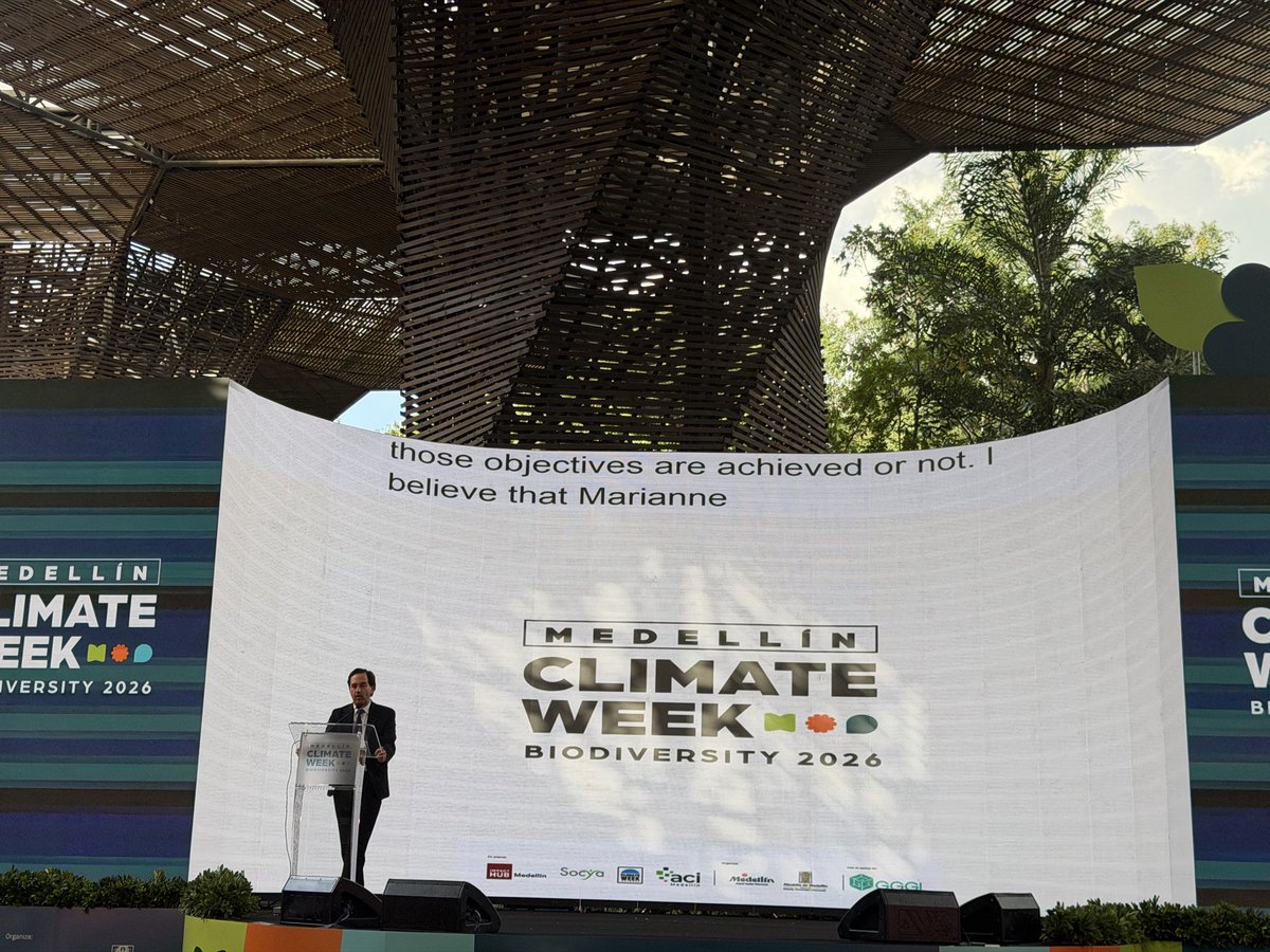 Juan_EspinalR's tweet photo. #NoParamos 

Conferencia de @DiegoMesaP en el Climate Week en Medellín https://t.co/VJ3aTDkJdj