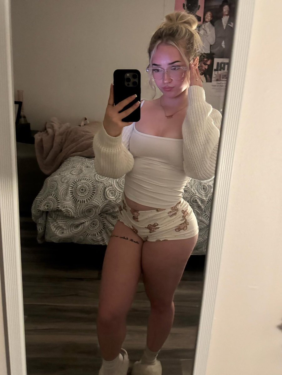 Dudesdudy's tweet photo. Same beta wanted another girl exposed. Heres Kiki, a 20 yr old slut with a perfect body. Dm ur submissions

#cuck #irl #submission https://t.co/rIPbDps6jY