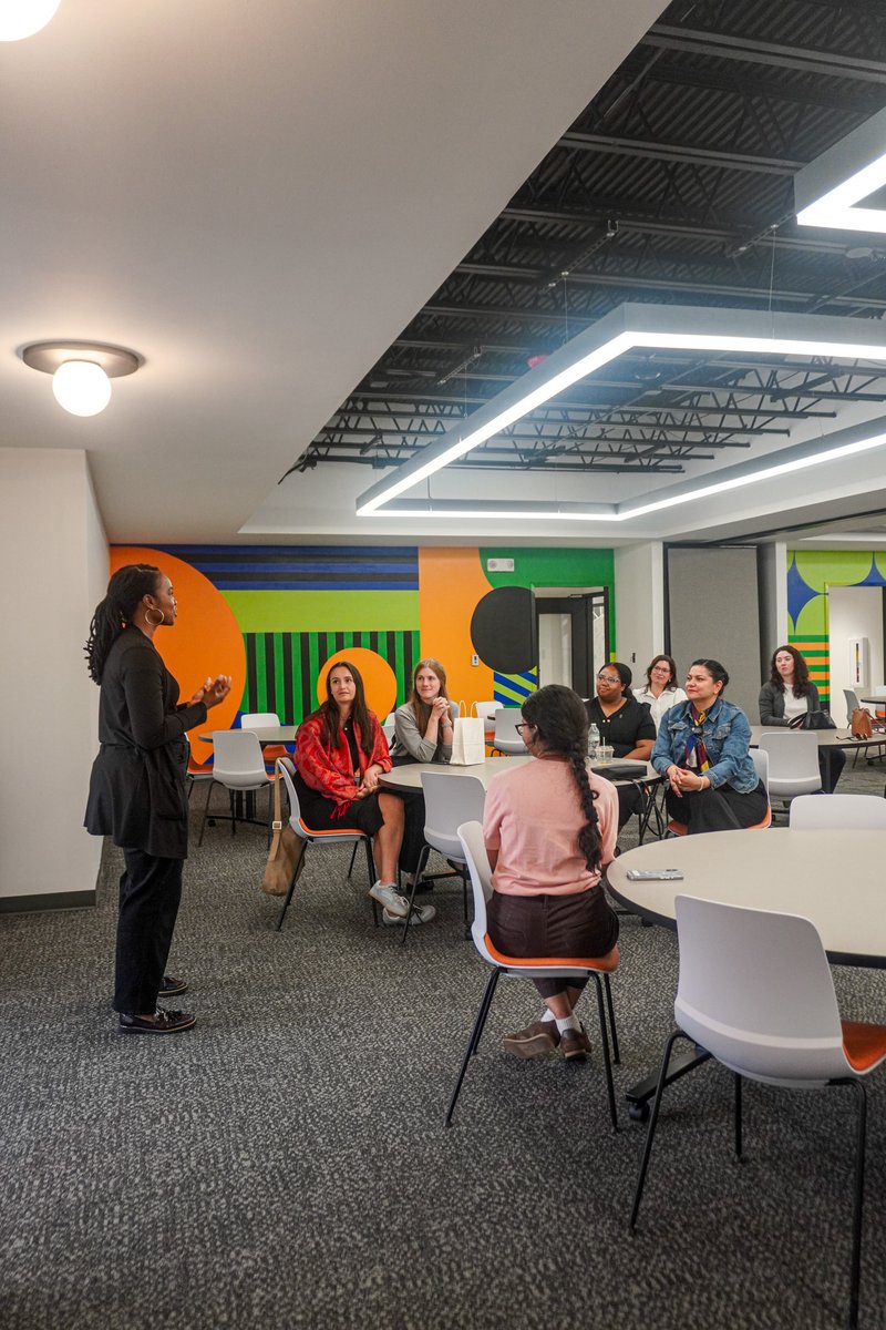 CuriosityLabPTC's tweet photo. A great afternoon at Curiosity Lab! ✨

We loved welcoming the Women in Economic Development group as part of their day exploring @PtreeCorners with Partnership Gwinnett. Nearly 30 women joined us for tours, conversation and closing remarks in The Exchange event space.

We love creating a space where people can connect, collaborate and experience innovation firsthand.
Interested in hosting your next event at Curiosity Lab? Learn more by visiting our website!

#CuriosityLab #WomenInEconomicDevelopment #PartnershipGwinnett #PeachtreeCorners #Innovation #Community