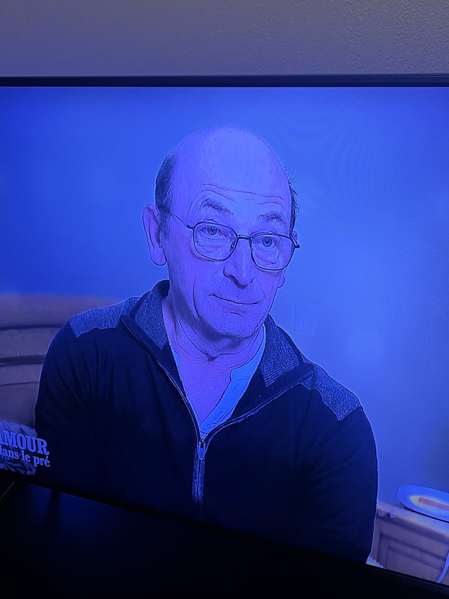 brixt4's tweet photo. Je trouve qu’il a la même voix que Yves Mourousi ?! (Pour les plus anciens/anciennes) #adp #adp26 #adp2026 https://t.co/gsnKozEvXw