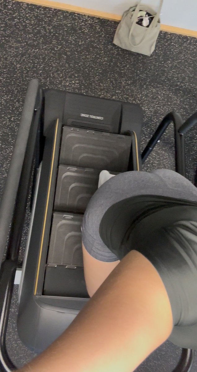Goddessofi1's tweet photo. Making money while walking on treadmill throught men who love spending money on me on daily basis is fun. 

#findom
#fitness
#treadmill
#sportygoddess
#humanatm
#paypigs
#finnishfindom https://t.co/JdVjs32MVv