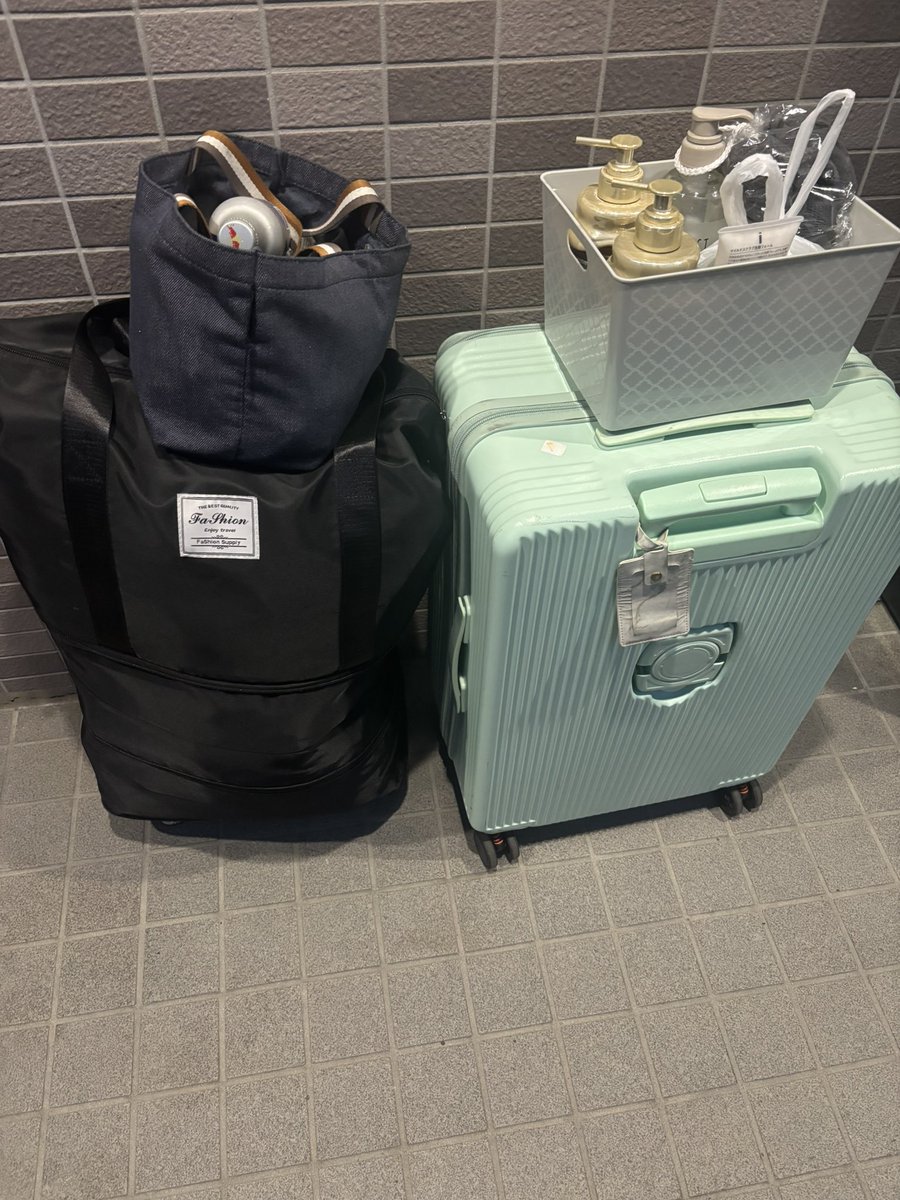 Hatking_AI's tweet photo. ほぼ旅行…… https://t.co/LI5pgXgcOy