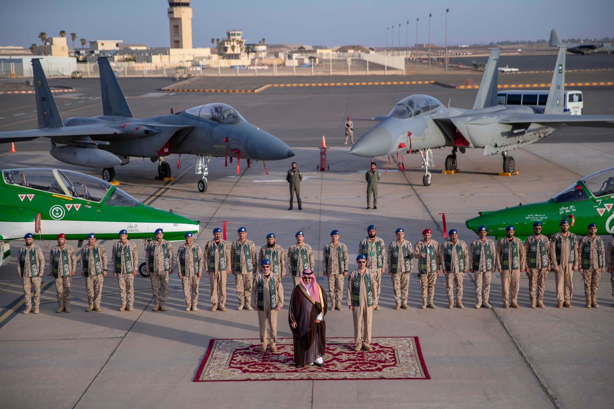 alsaud1ksa's tweet photo. شارك سمو نائب أمير منطقة تبوك
الأمير خالد بن سعود العبدالله الفيصل
اليوم باحتفال قاعدة الملك فيصل بالقطاع
الشمالي الذي نظمته قيادة القاعدة
بمناسبة اليوم الوطني السعودي، بحضور 
قائد القاعدة وقادة الأجنحة بالقاعدة.
وتجول سموه بالمعرض المصاحب الذي 
تضمن حزمة من الفعاليات والعروض 
العسكرية والترفيهية المتنوعة.