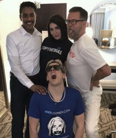 G8Eye's tweet photo. Remember, if you don't vote GOP, you're letting the left win.

Don't you care about conservative values? https://t.co/yEwXOMSmuq