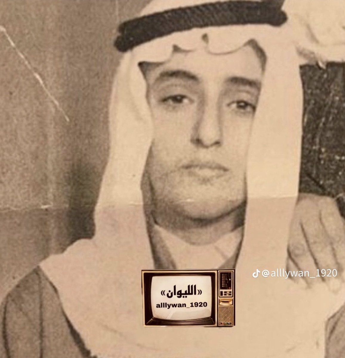 majed_almhl's tweet photo. الرجل الذي خدم الشعر والموروث الشعبي 
لأكثر من خمسين عام.

يحفظ القصيدة حتى لو كانت ١٠٠ بيت، ويعلمك عن قصتها، ومتى كُتبت، ومن شاعرها الحقيقي

انتهت بسببه جدالات كثيرة تخص الشعر والشعراء، ووقف أمام الملوك والحكام، وكان مرجع لبعضهم. https://t.co/NagEmk1EXa