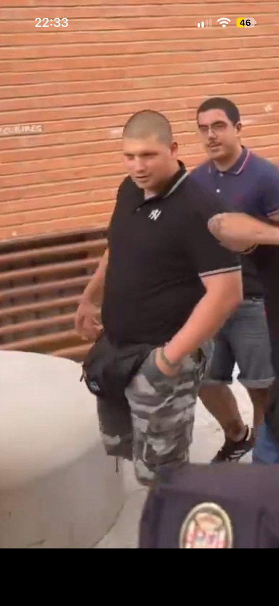 lolaloptor's tweet photo. @FUMATR0N Este tiene cara como de ser super retrasado no? https://t.co/oG1q5SkYfE
