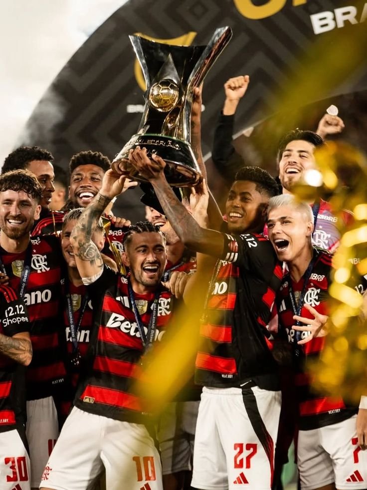campos__0's tweet photo. Então quer dizer que um dos jogadores mais importantes do Flamengo fraturou o braço na reta final da temporada?

Ok, não precisa me dizer mais nada https://t.co/8Q4ch853MB
