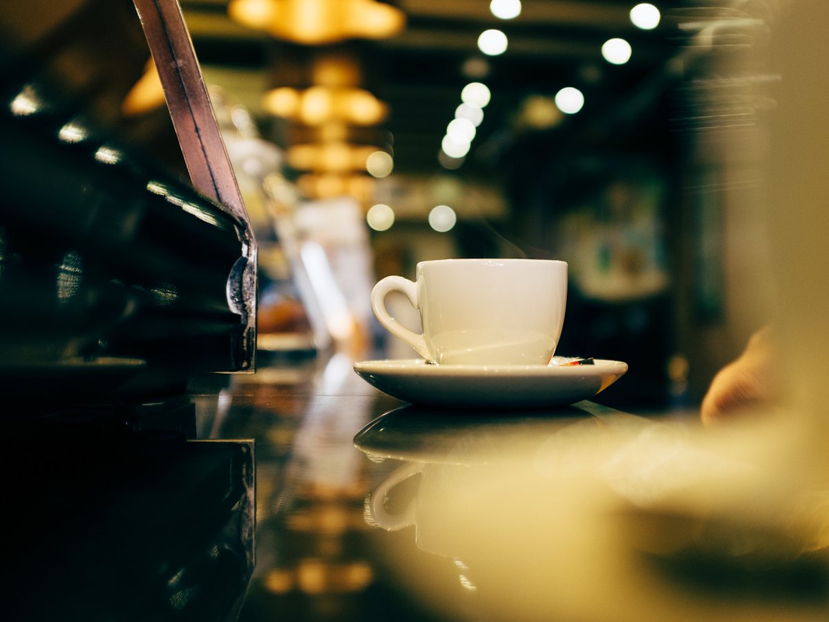 eloisaKennb2r's tweet photo. Momento de relax en el trabajo — café frío + vista por la ventana, alguien se apunta https://t.co/giClPtKvmr
