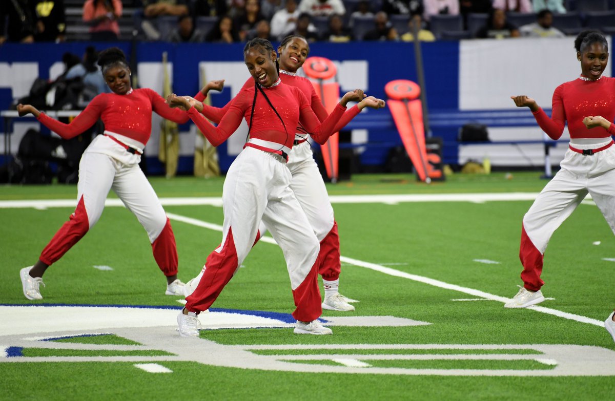PikeSchools's tweet photo. Thank you to Allison Houser for these incredible Circle City Classic photos!
#PikeProud #PikeFamily #PikeExcellence
#Community❤️ https://t.co/SG5tjkeNMX