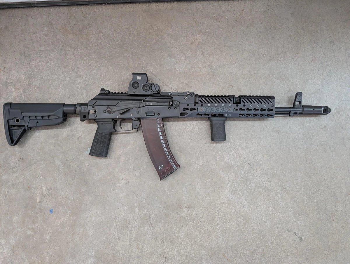 ammolab1's tweet photo. Modernizing a classic platform is always a balance between maintaining raw reliability and upgrading ergonomics. The Zenitco handguard integration paired with the holographic optic creates a seamless bridge between traditional AK durability and modern target acquisition speed. Highlighting clean build design, practical weight distribution, and functional versatility. What’s your go-to rail setup for the AK platform?