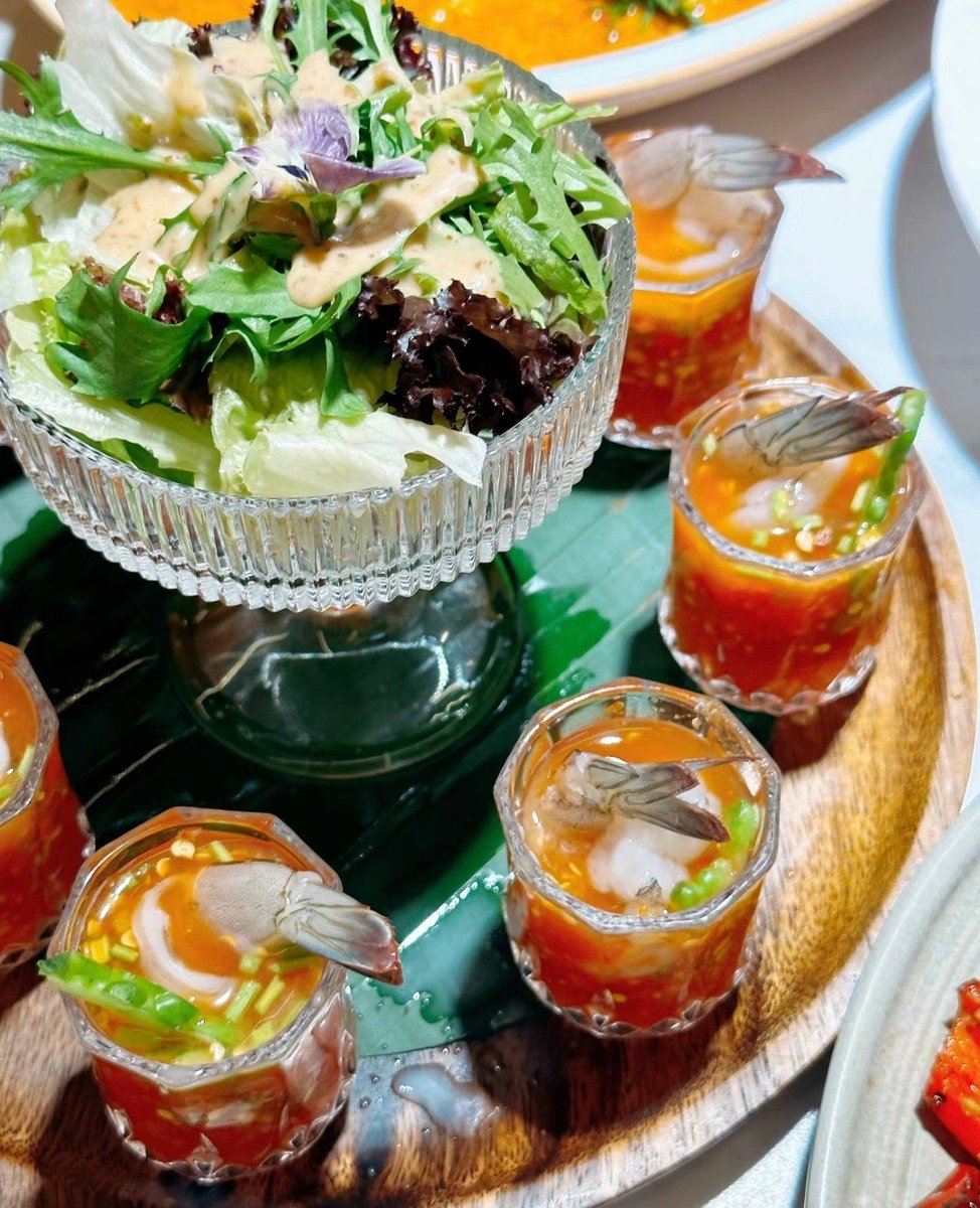 Cierragy28c's tweet photo. Ceviche peruano con limón fresco, ají picante y hierbas aromáticas, una explosión de sabor para tu paladar. https://t.co/mPBSNdwYun