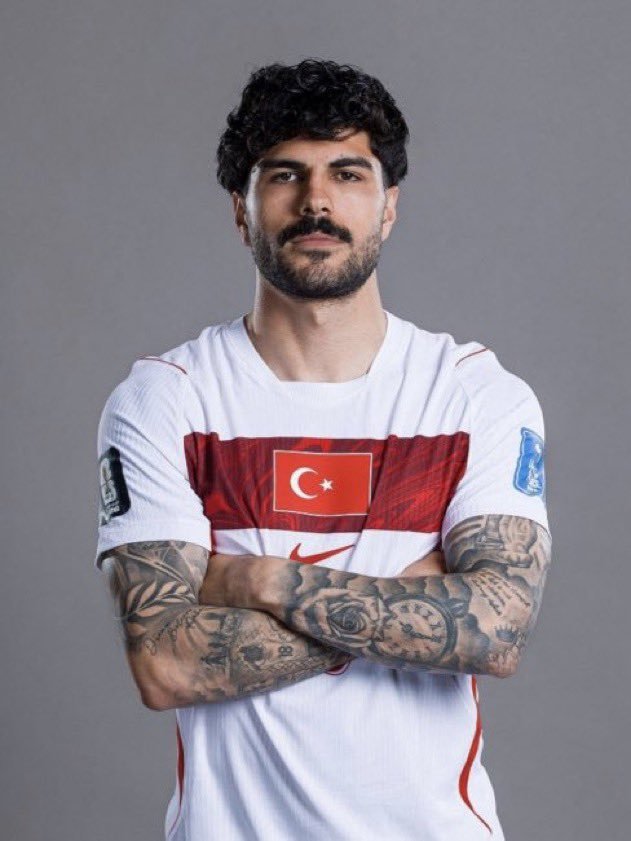 SefaaYaprakk's tweet photo. Yediğimiz gollerde etkisi olduğu gibi bomboş da kaçırdı https://t.co/gvnjn4XNNO