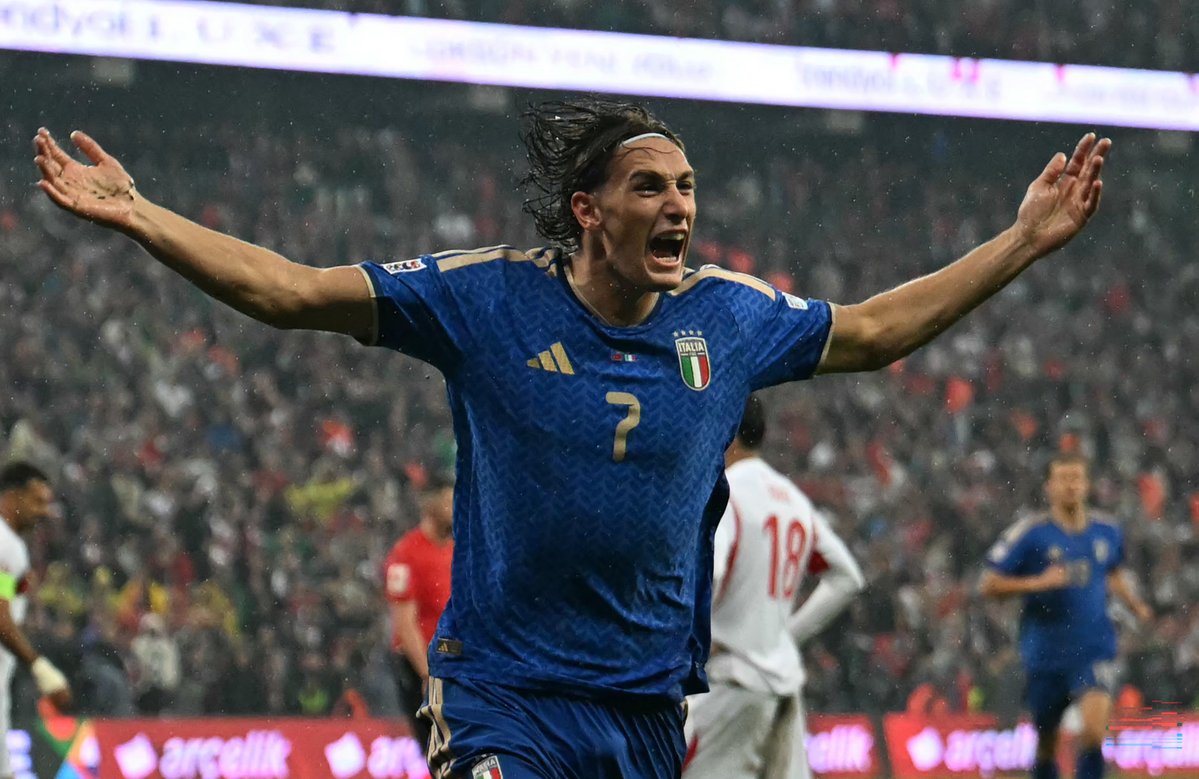GoalJP_Official's tweet photo. 🇹🇷 第2次政権初勝利 🇮🇹

マンチーニ率いるイタリア代表、バストーニやエスポージトらの得点で4ゴール。

ネーションズリーグでトルコ代表を相手に快勝を収めた。

トルコ 1-4 イタリア代表 https://t.co/D0d8WkMFg2